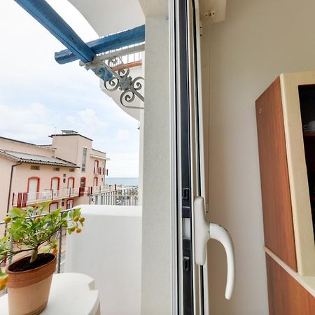 ريميني Residence Mediterraneo المظهر الخارجي الصورة