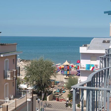 ريميني Residence Mediterraneo المظهر الخارجي الصورة